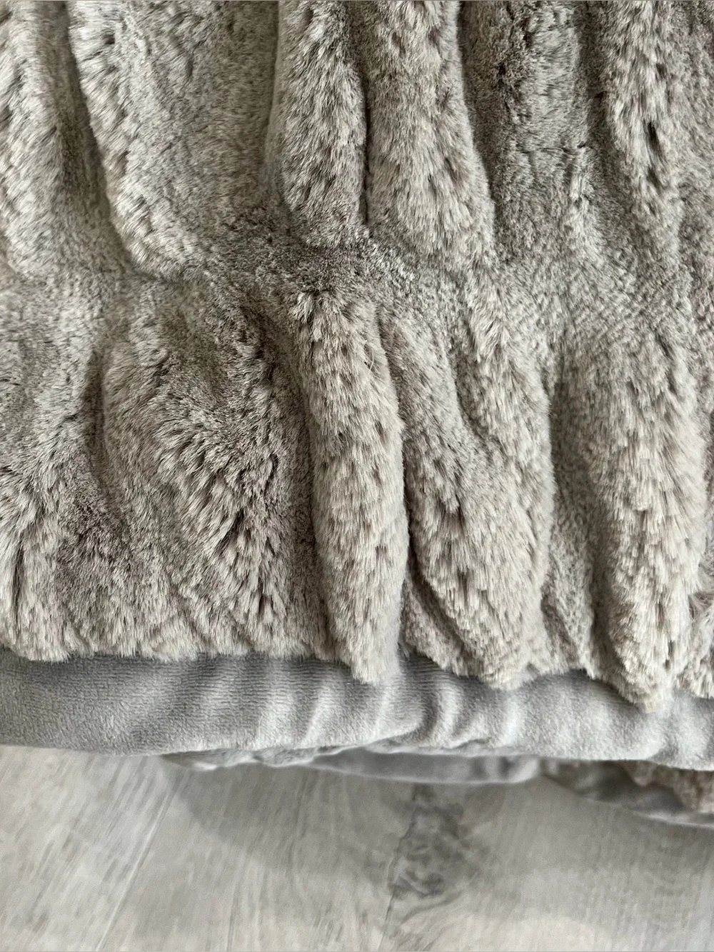 Pottery Barn Ruched Faux Fur Throw Gray 60x80 Oversized Blanket Soft Cozy Luxury